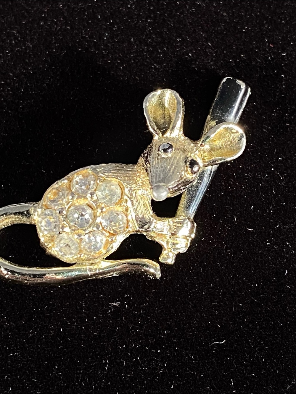 Vintage Goldtone Mouse Holding Bat With Rhinestones Pin MISSING LATCH